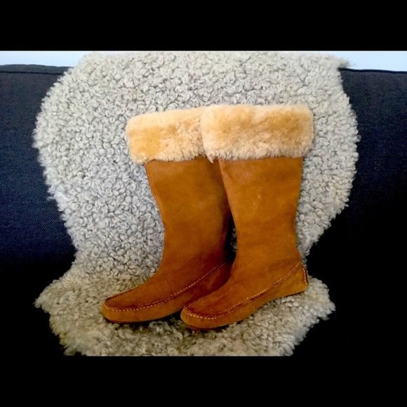 Boots - Picture 1 of 3